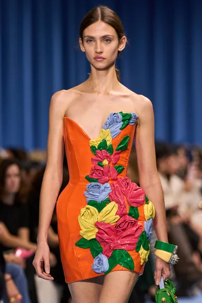 Look 75